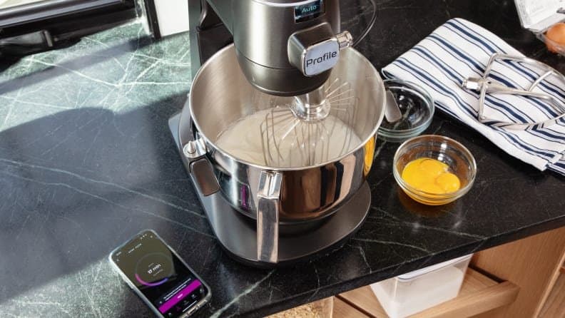 9 Best Smart Stand Mixers in 2026: KitchenAid vs Bosch vs Connected Alternatives